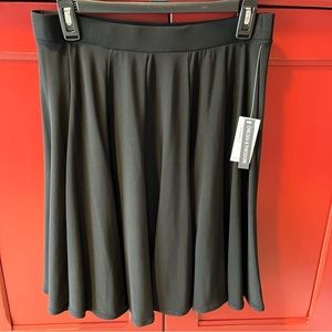 Chelsea & Theodore Black Skirt - Size Medium